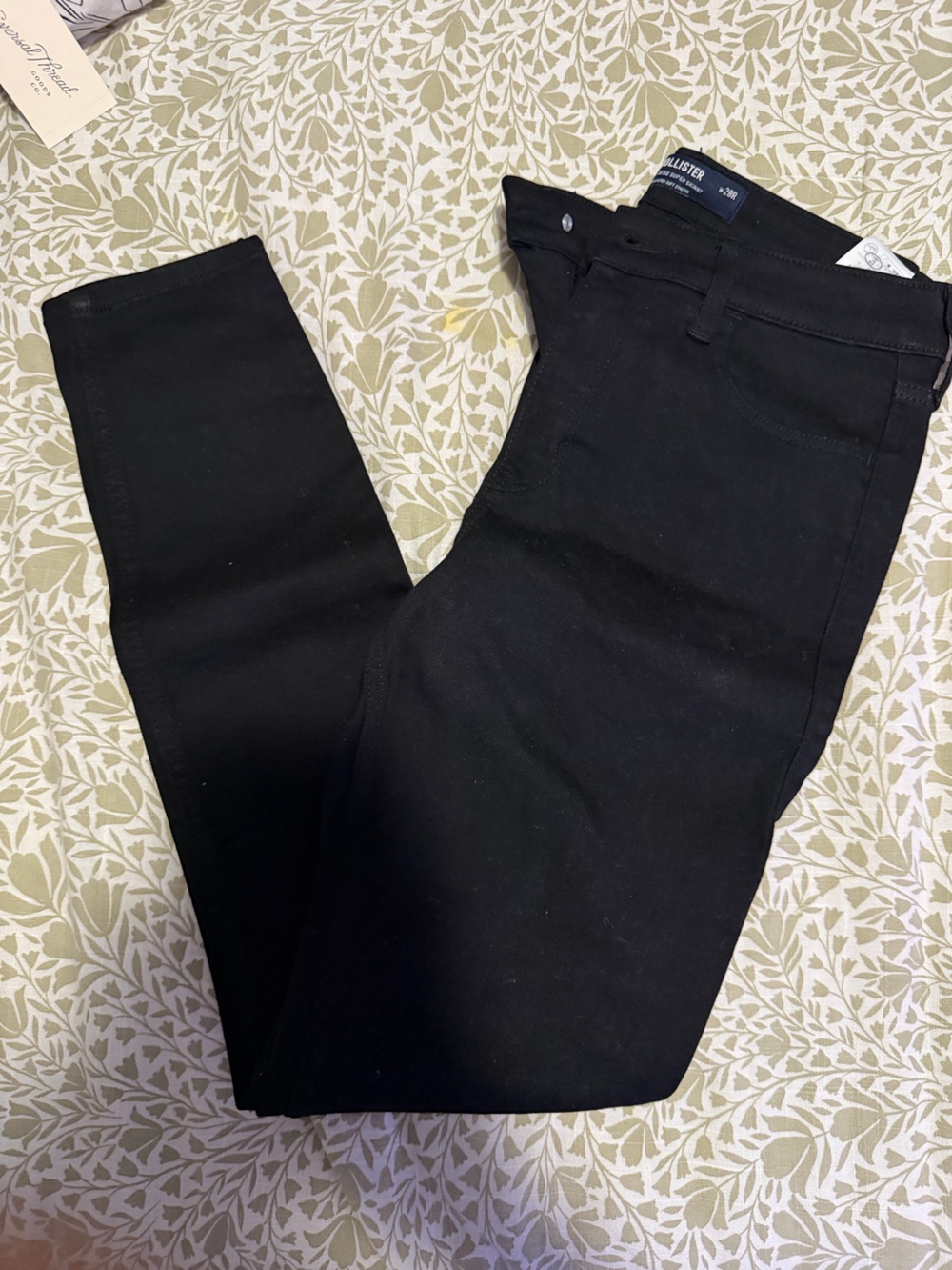 Hollister skinny jeans